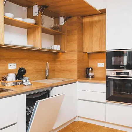 Sag 20th Floor Klingerka Castle View Free Parking Free Wifi *