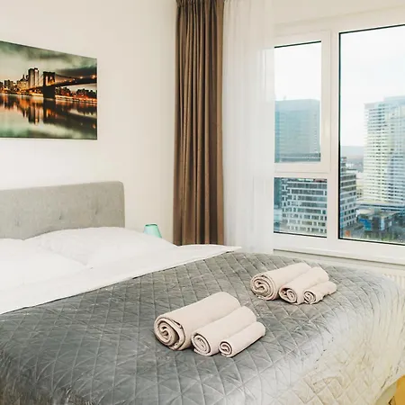 Sag 20th Floor Klingerka Castle View Free Parking Free Wifi Apartamento