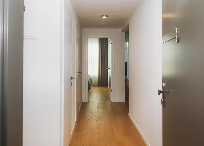 Sag 20th Floor Klingerka Castle View Free Parking Free Wifi Appartement *