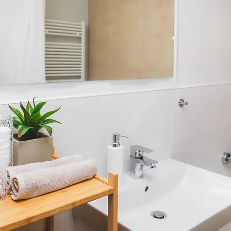 Sag 20th Floor Klingerka Castle View Free Parking Free Wifi *