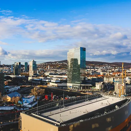 Апартаменты Sag 20th Floor Klingerka Castle View Free Parking Free Wifi *